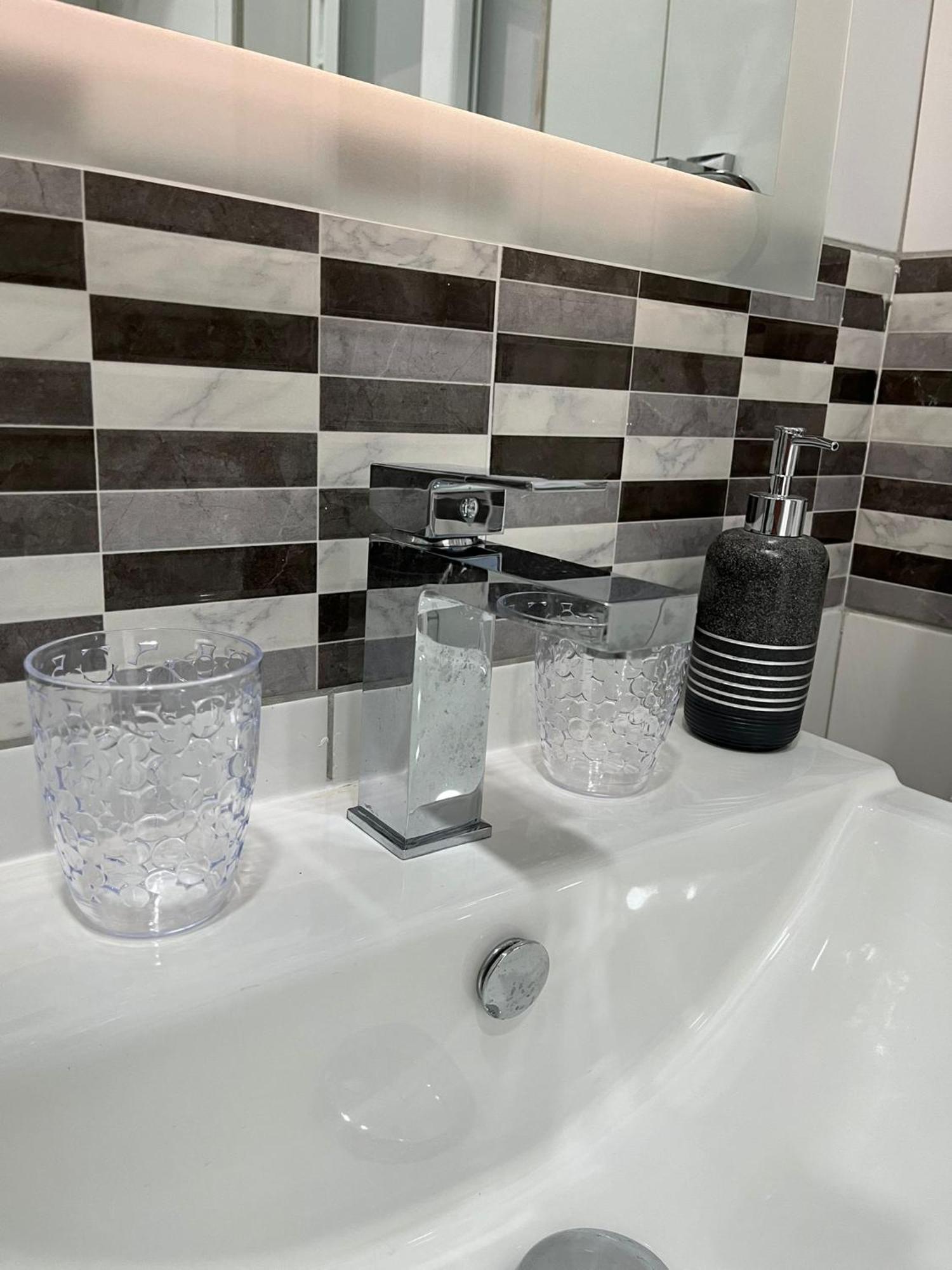 Sea Breeze, Spacious 2-Bedroom Lux Seaside Apartments Σεντ Πόλς Μπέι Εξωτερικό φωτογραφία