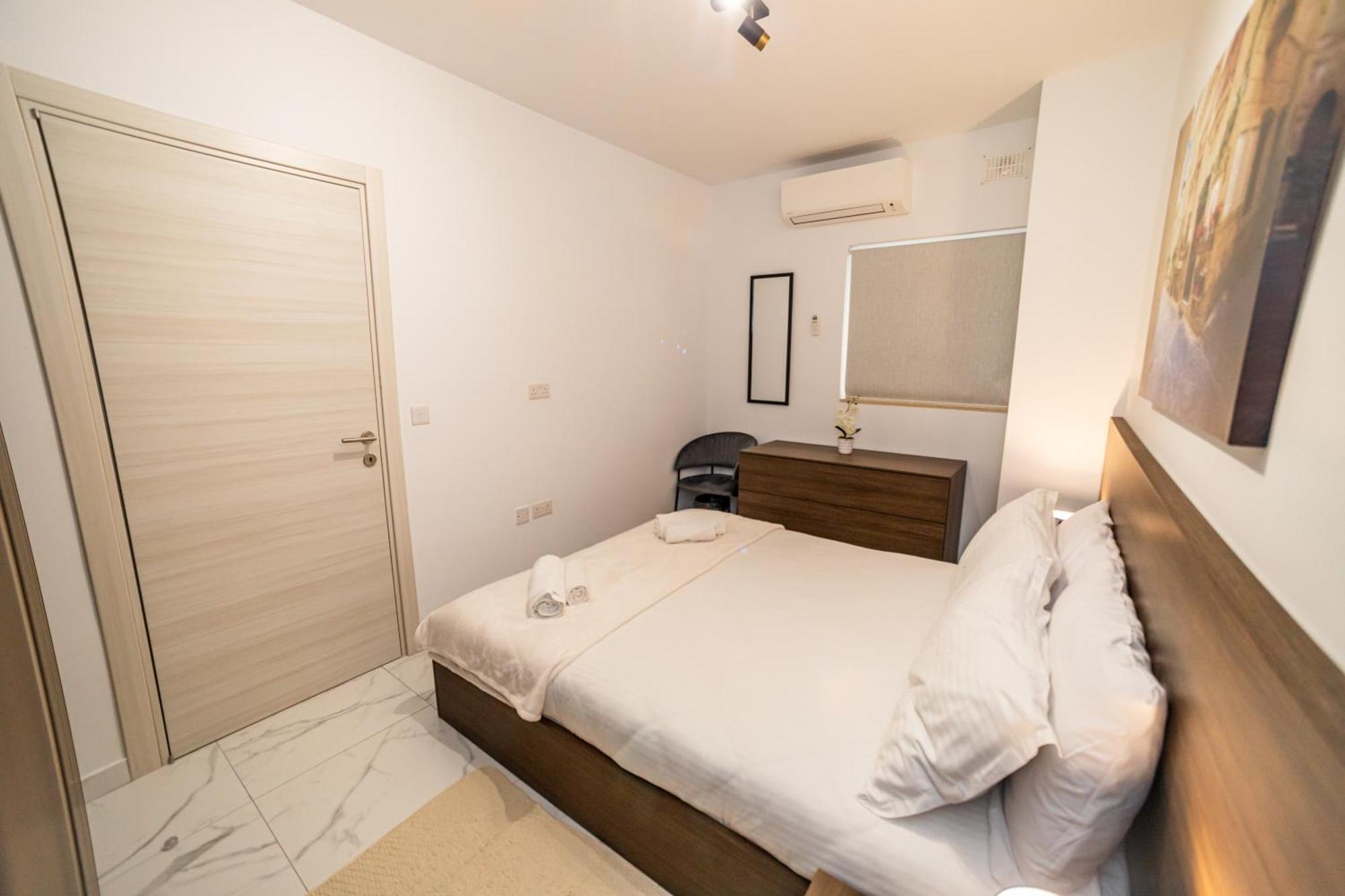 Sea Breeze, Spacious 2-Bedroom Lux Seaside Apartments Σεντ Πόλς Μπέι Εξωτερικό φωτογραφία