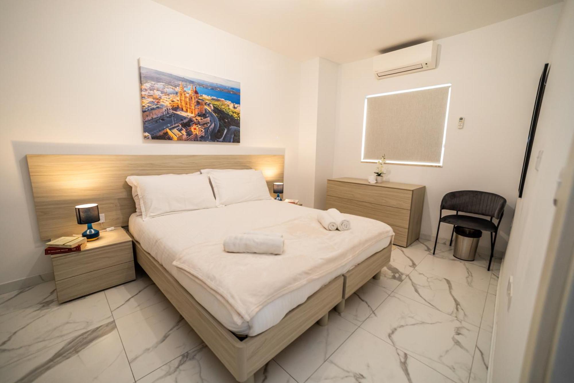 Sea Breeze, Spacious 2-Bedroom Lux Seaside Apartments Σεντ Πόλς Μπέι Εξωτερικό φωτογραφία